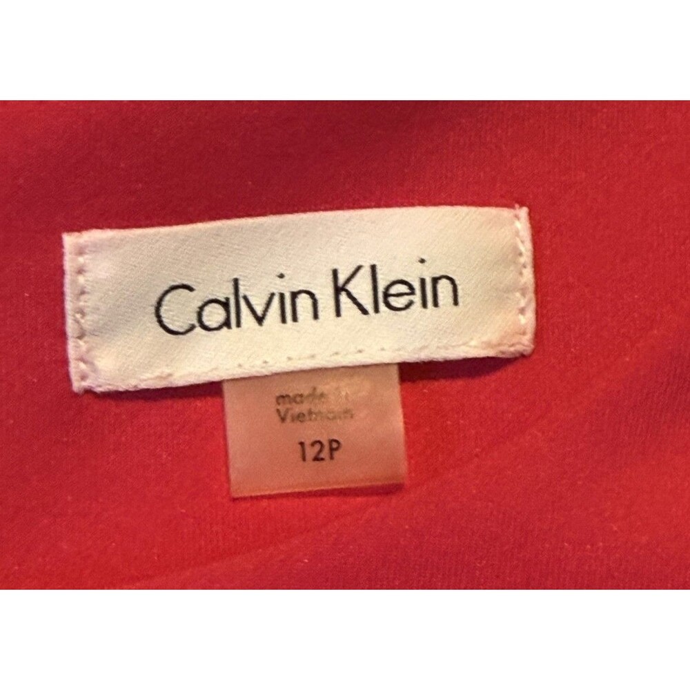 ❤️✨ Calvin Klein Red Cocktail Dress – Elegant & Timeless Party Dress ✨❤️ - Picture 2 of 14
